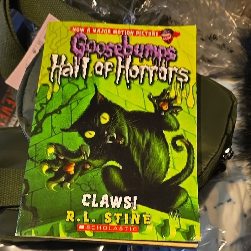 ❤️10/$13 Euc Scholastic Goosebumps Hall of Horrors Claws! Green and Black Cover